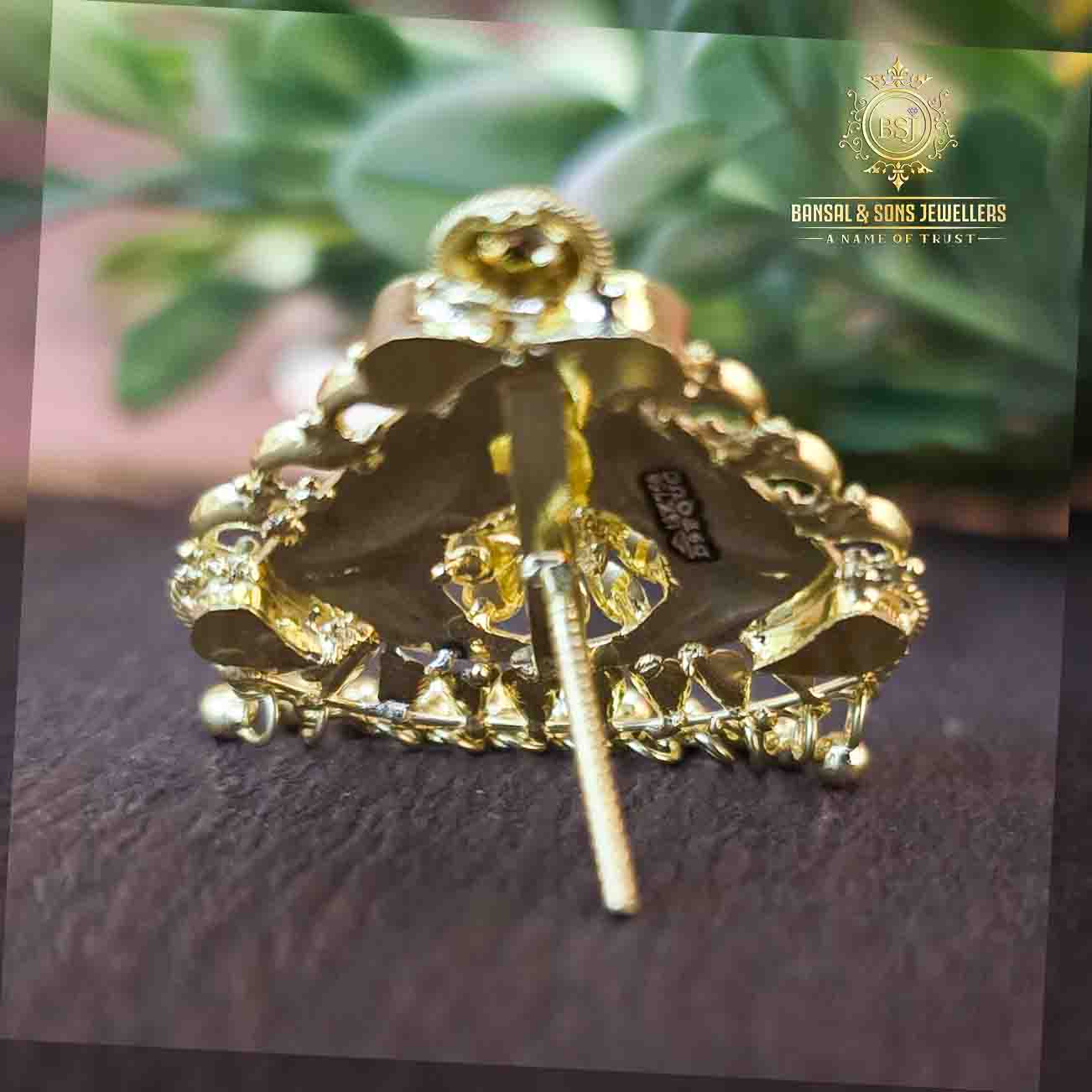 21. Gold earring - Image 2