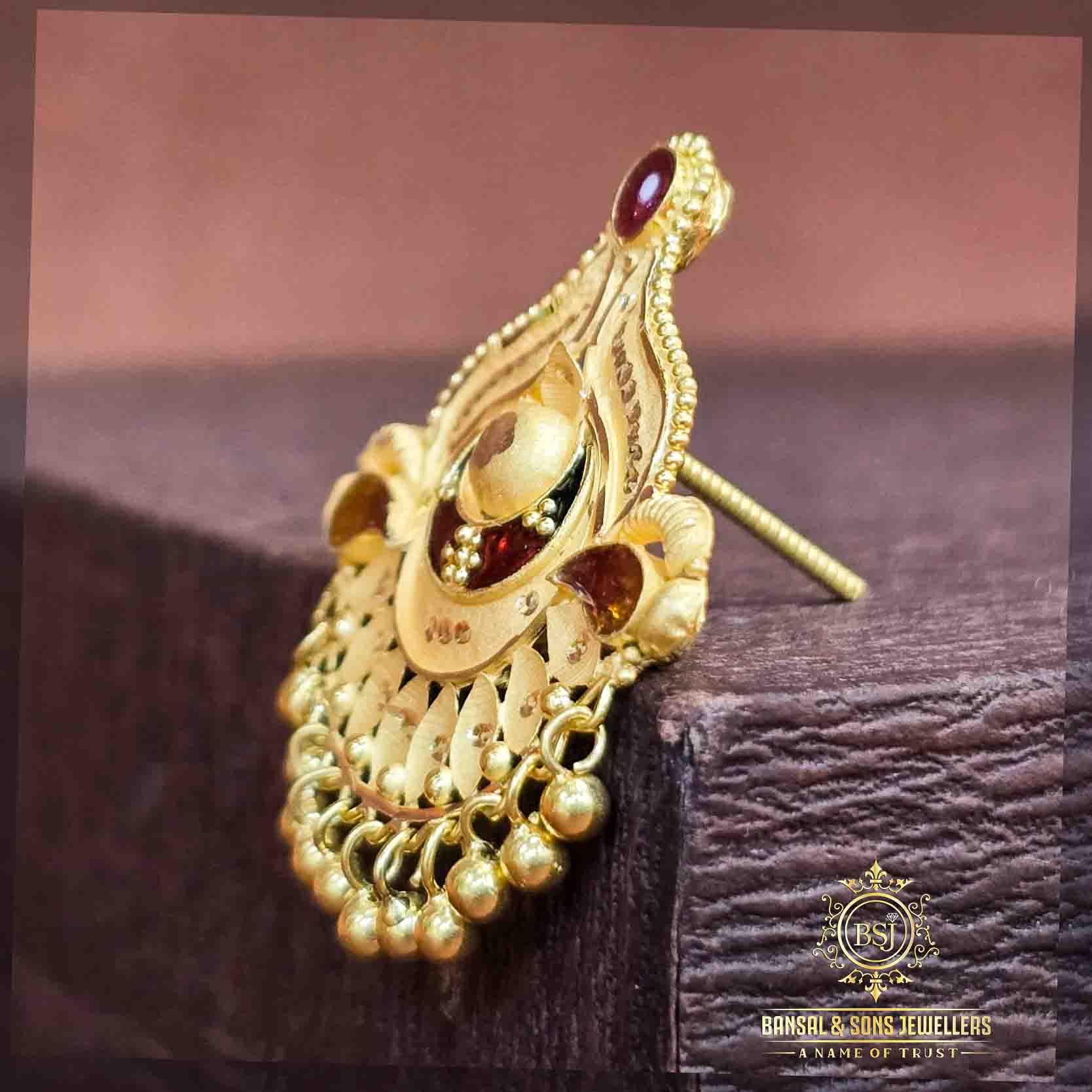 24.Gold earring - Image 3