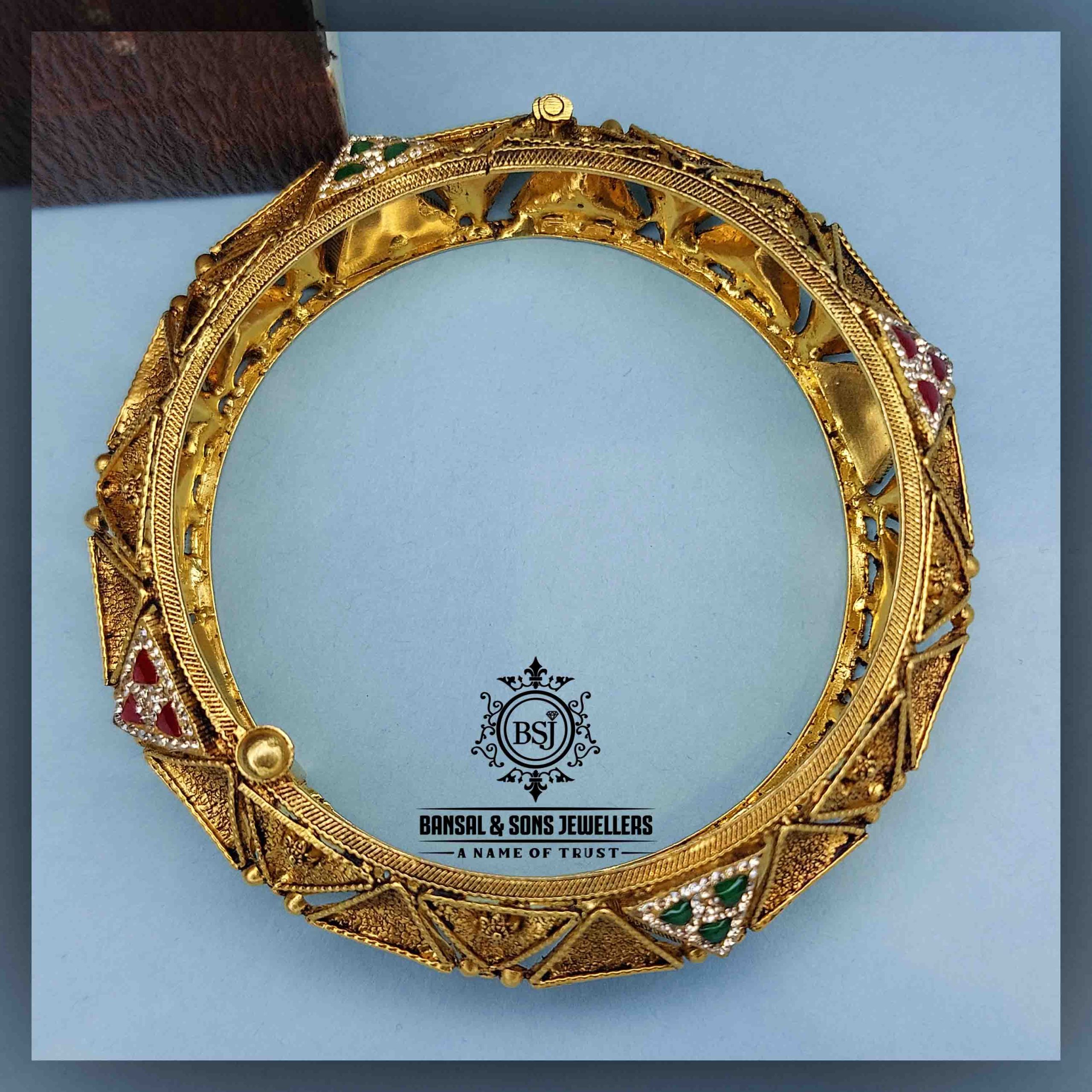 14. Antique bangle - Image 4