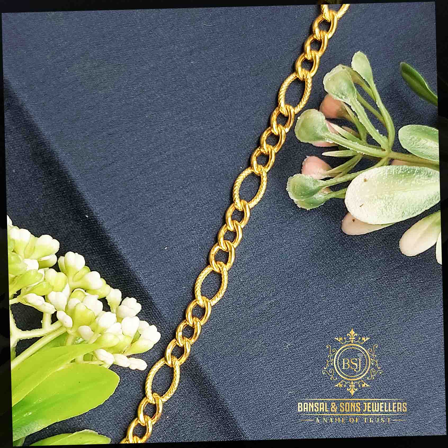 10. Gold gents bracelet - Image 3