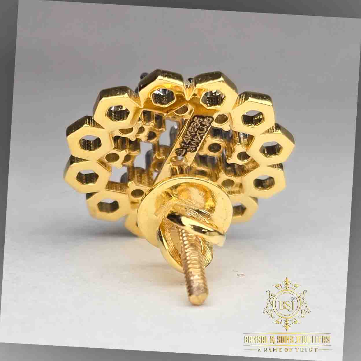 21. Diamond earring - Image 4