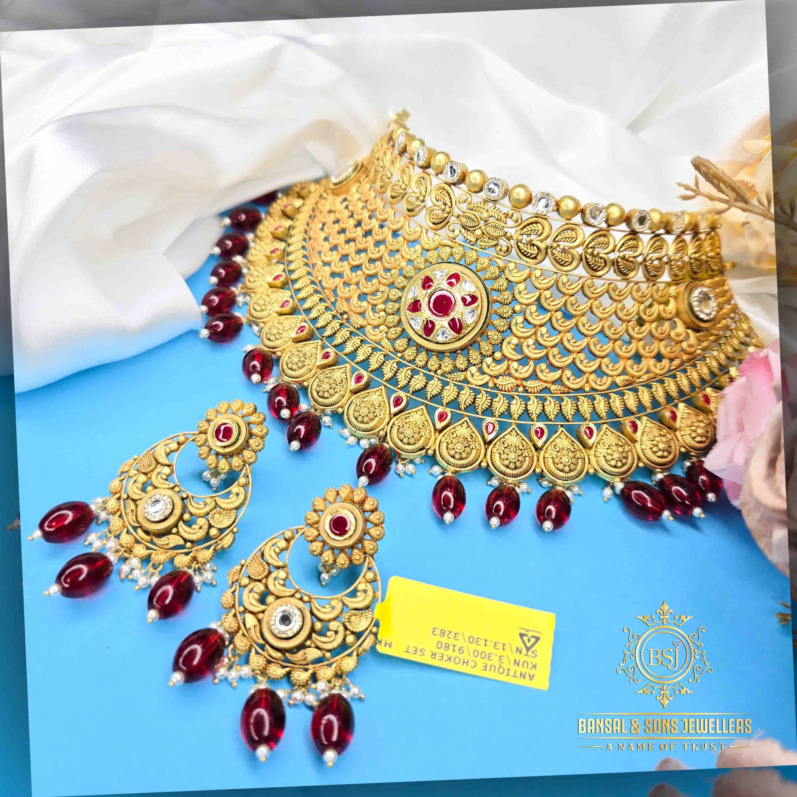 29. Antique choker set