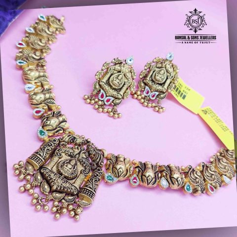 21. Antique temple set