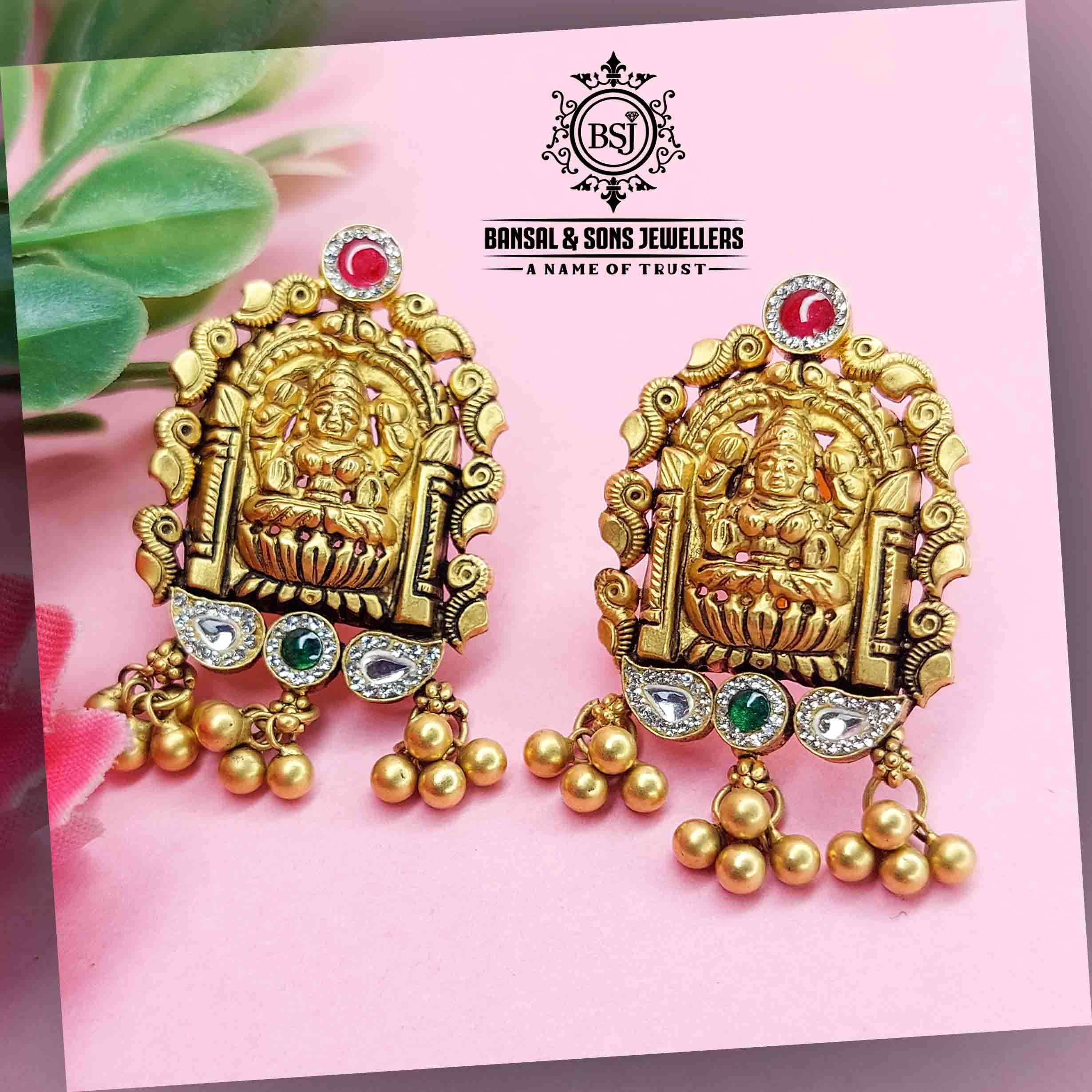 23. Antique temple set - Image 5